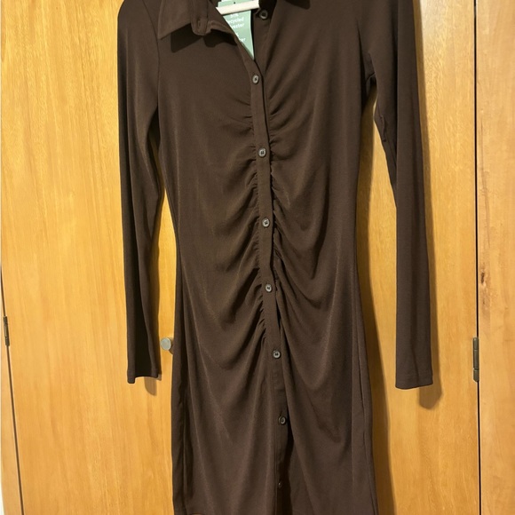 H&M button-down chocolate brown dress - Picture 8 of 8